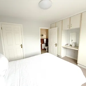  Bed & Breakfast 5 The